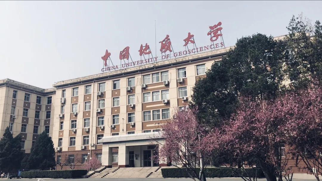 地震监测仪